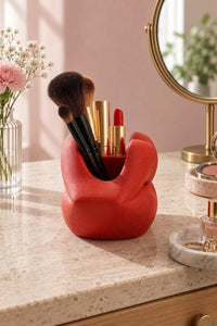 Lip Shaped Organizer – Stylish Desk & Vanity Holder 2