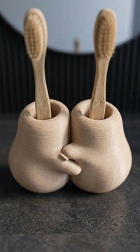 Hugging Couple Toothbrush Holder – Cute His & Hers Bathroom Decor, 3D Printed 8