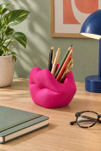 Lip Shaped Organizer – Stylish Desk & Vanity Holder 19